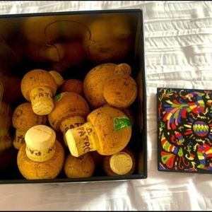 Patron corks and patron original box
excellent condition
same day shipping